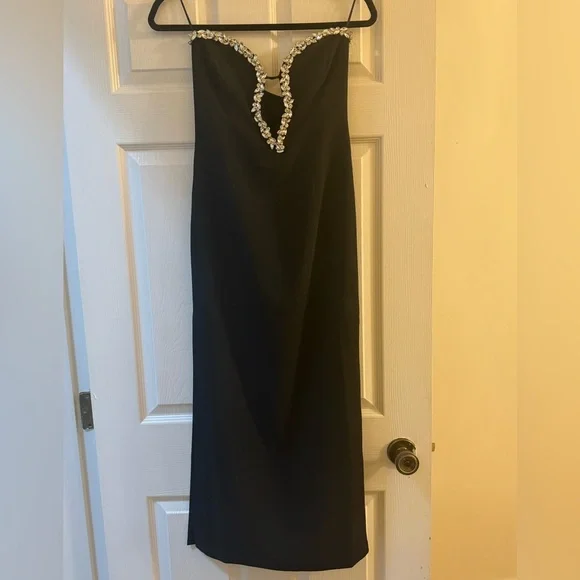 Elegant Black Dress with Embellished Neckline - Bardot - Picture 1 of 1